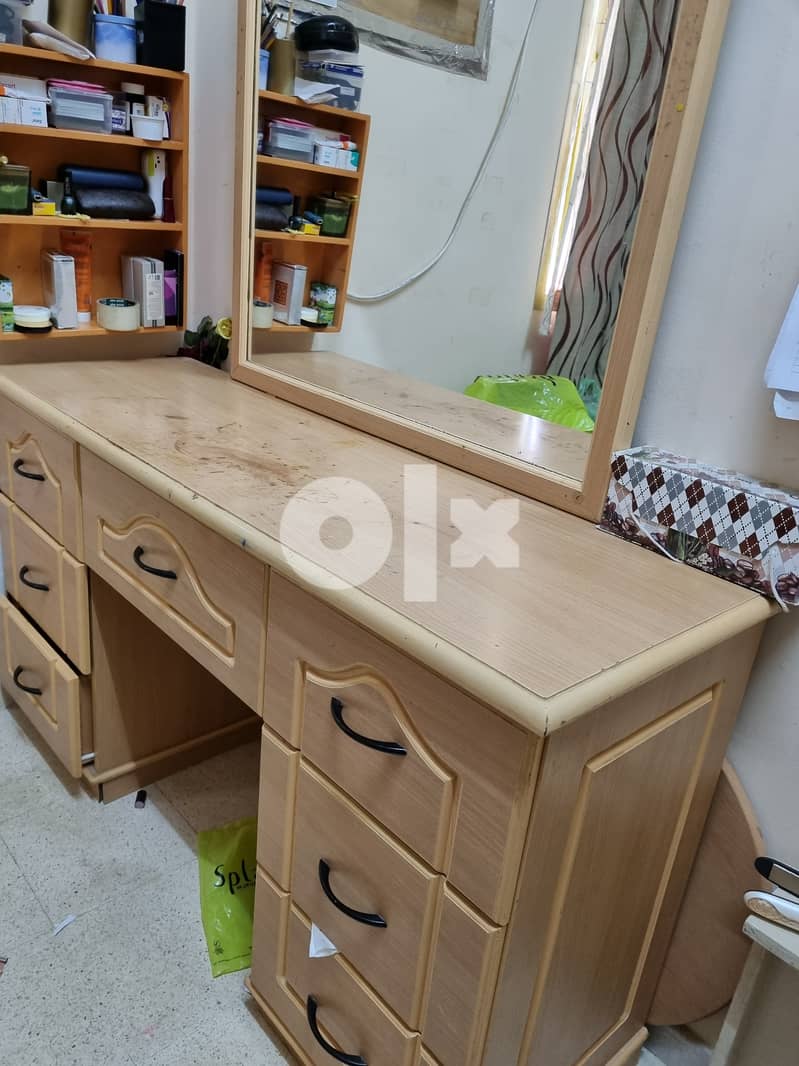 dressing table with drawer and dressing chair 1