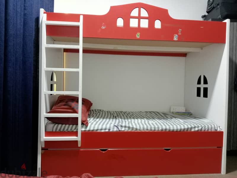 Kids triple cot bed for urgent sale. . 1
