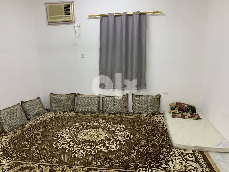 شقة كبيرة نظيفة للإيجار Clean flat 4