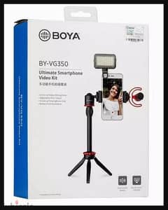 Bower Ultimate Vlogger Kit with 50 LED Light, HD Microphone ||NEW||