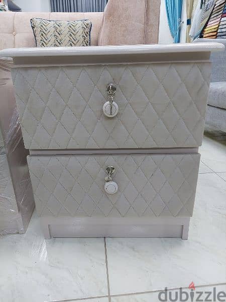 new side table without delivery 1 piece 20rial 6