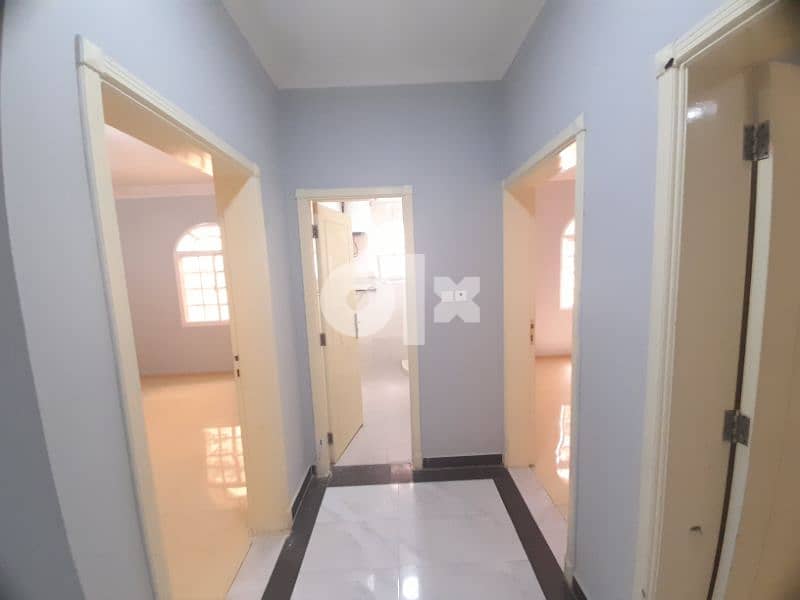 **3 bedrooms flat in Ghubrah 5 minutes to indian school** 9