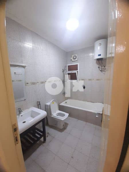 **3 bedrooms flat in Ghubrah 5 minutes to indian school** 10