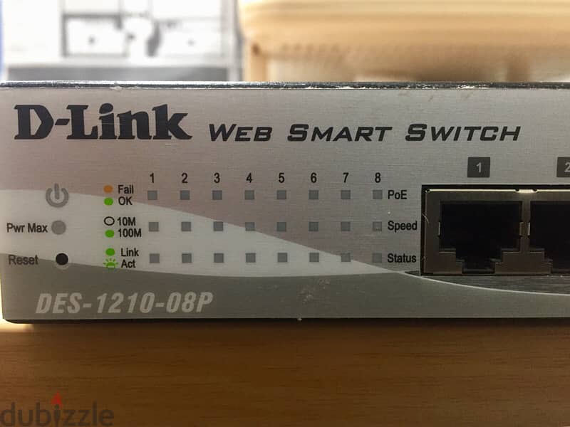 D-Link  8 port Web Smart Switch 1