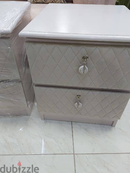 new side table without delivery 1 piece 20 rial 0