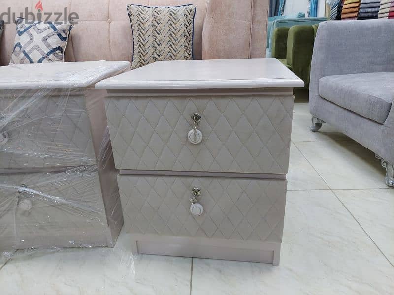 new side table without delivery 1 piece 20 rial 3
