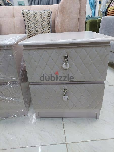 new side table without delivery 1 piece 20 rial 7