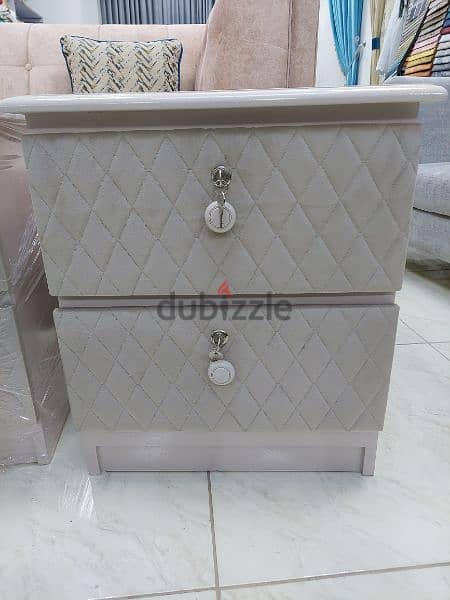 new side table without delivery 1 piece 20 rial 9