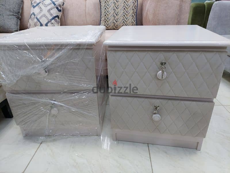 new side table without delivery 1 piece 20 rial 10