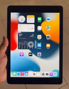Apple iPad 9.7'' 5th Gen WiFi, 32GB, Space Gray - Clean Condition
