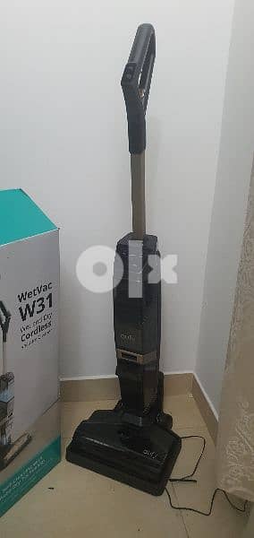 codless vaccum with mop perfect for  flats or smaller houses 1