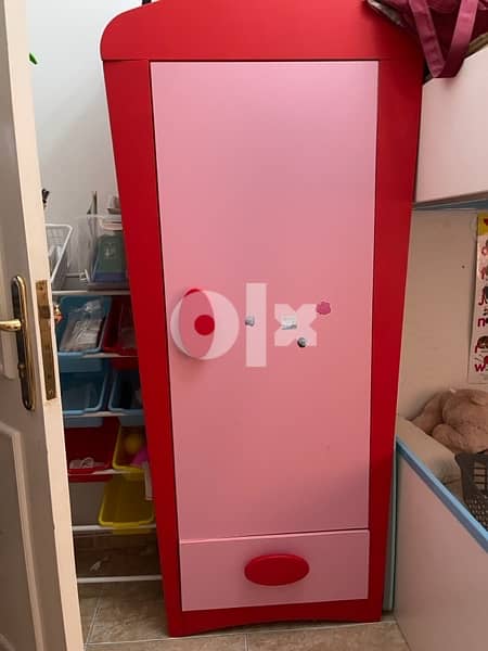 kids wardrobe/cabinet 0