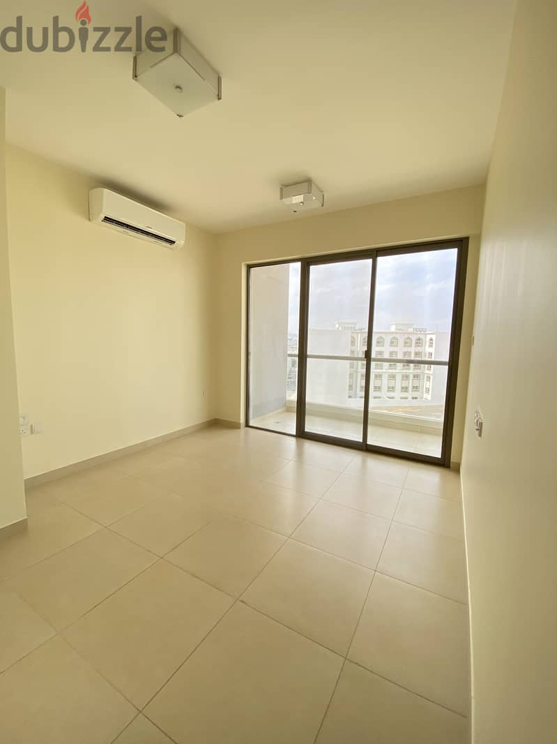 Qurum-3 bedroom apartment to Let 5