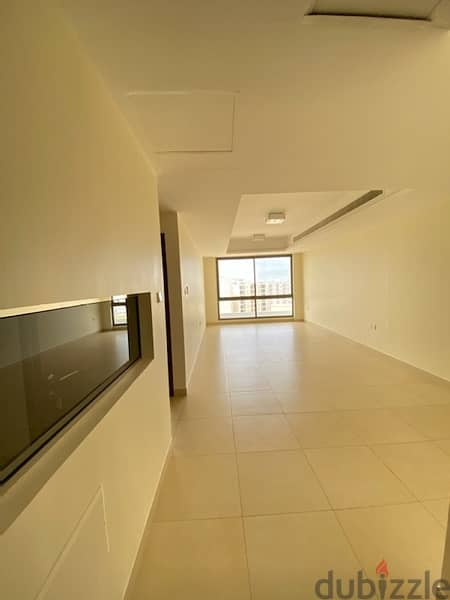 Qurum-3 bedroom apartment to Let 6