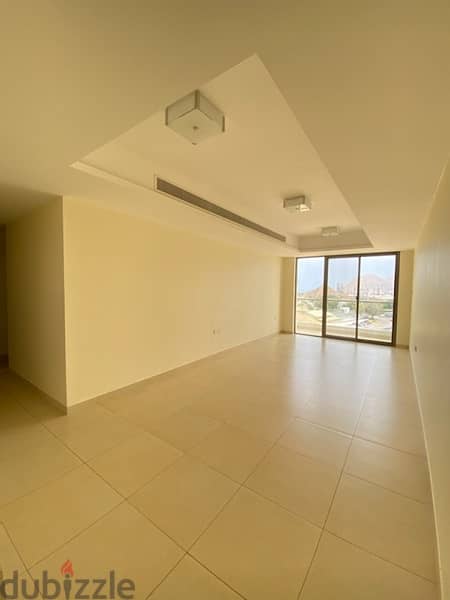 Qurum-3 bedroom apartment to Let 7