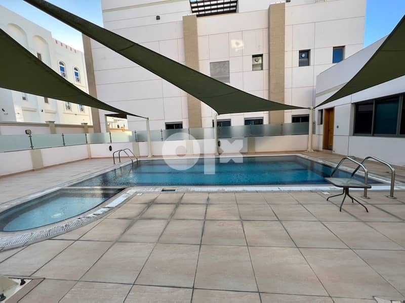 highly recommended 5+1 Bhk at madinat sultan qaboos 1