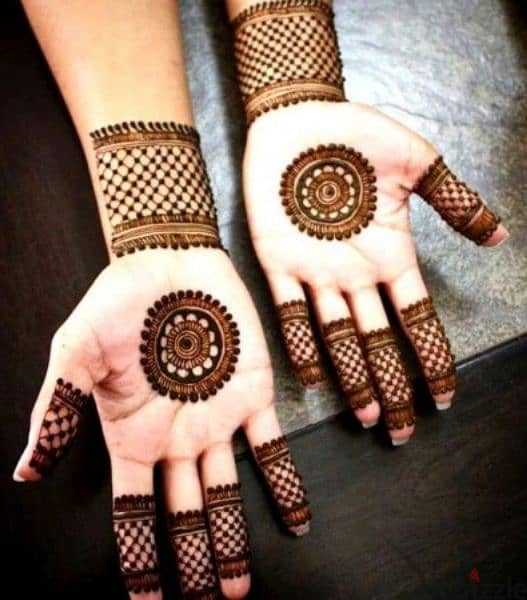 Apply Nice Henna Mehandi Designs 2