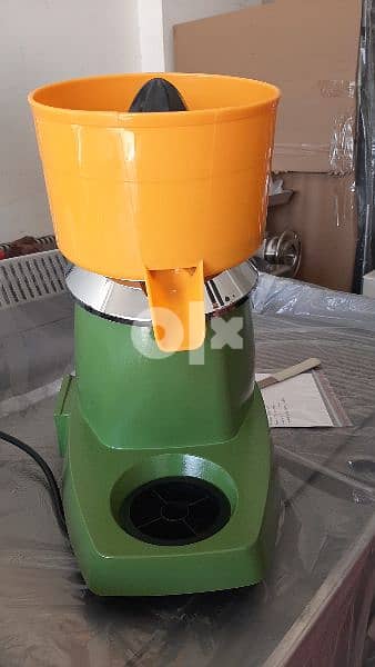 orange juicer