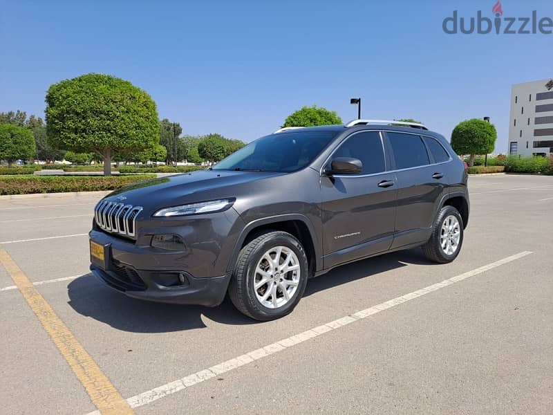 Jeep Cherokee 2015 v6 GCC motor 4X4 1