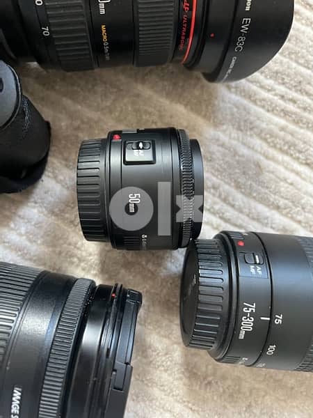 كاميرة D7  مع ٣ عدسات 1
