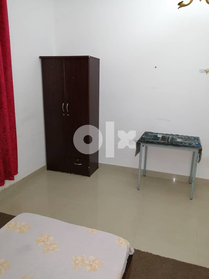 Executive bachelor furnished room for rent alhail south 4