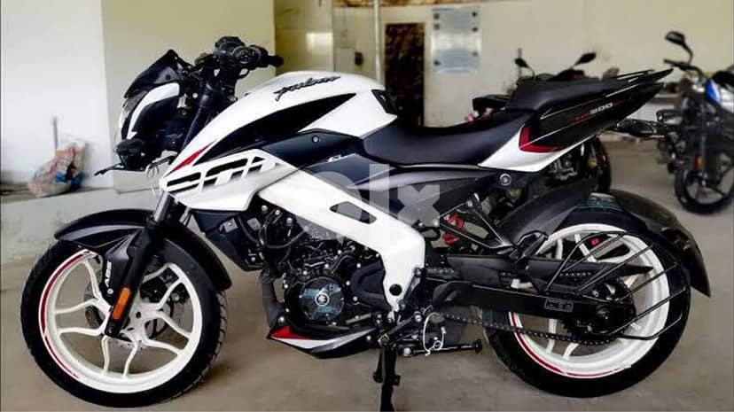 Original Bajaj Pulsar with 40% off discount   Bajaj Pulsar NS200 0