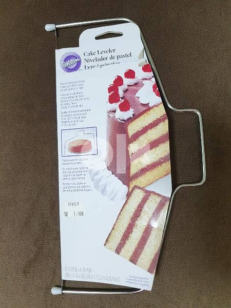 Cake Scraper, Cake Leveler / slicer 1
