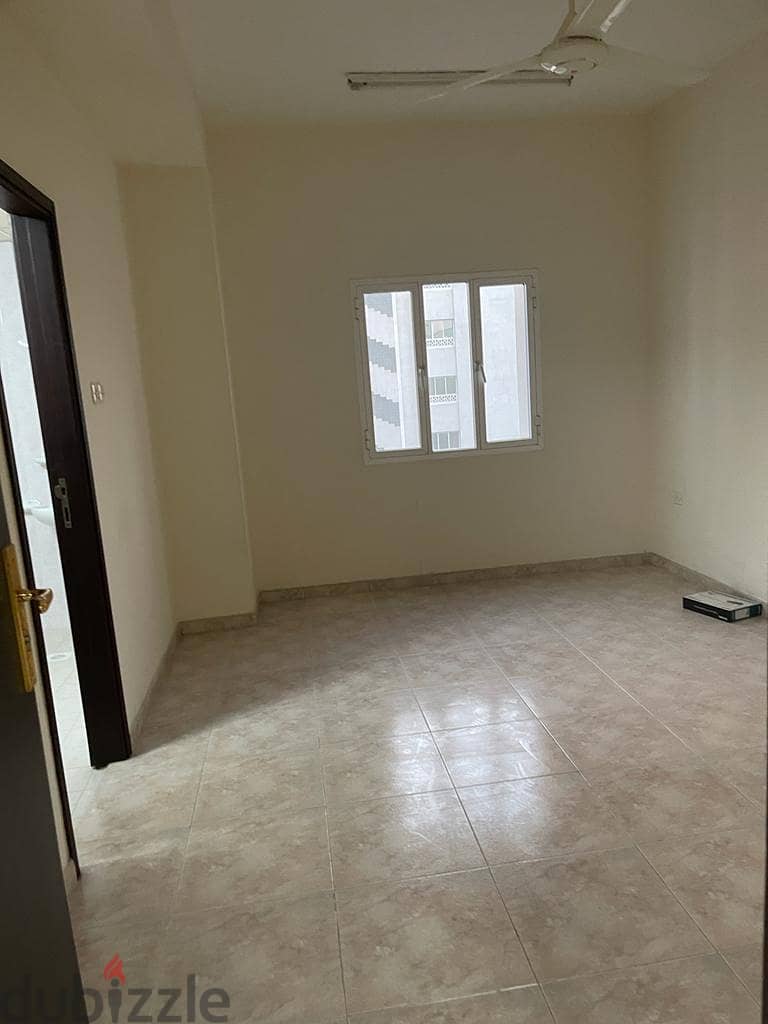 2bhk in al khuwair for family 10