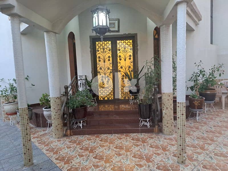very luxurious  house in a nice location khwair 33  price reduced 1