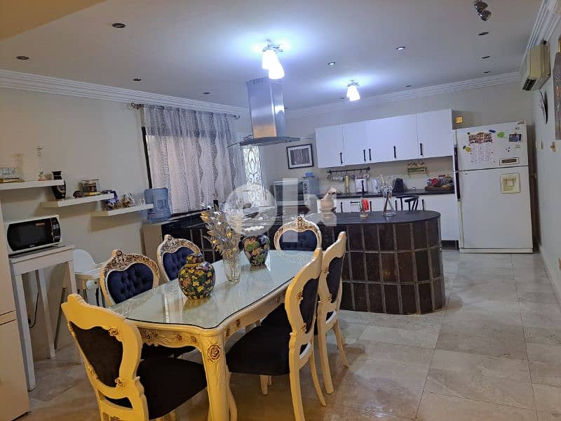 very luxurious  house in a nice location khwair 33  price reduced 7
