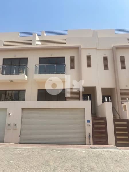 Reduced price from owner luxrry villa in muscat hills, walk to school, 0