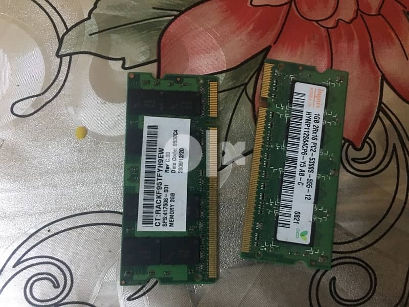 1 gb ram is for sale 2 pieces 0
