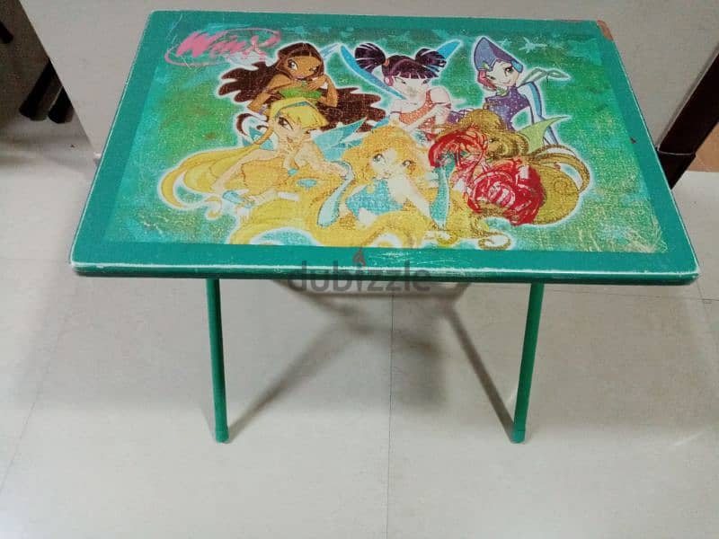 Kids study table 0