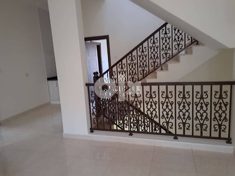 very luxurious  villa opposite Muscat grand mall in the heart of Musc 10