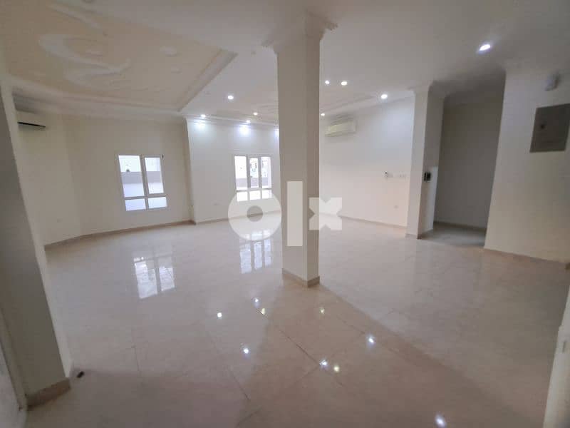 very luxurious  villa opposite Muscat grand mall in the heart of Musc 17
