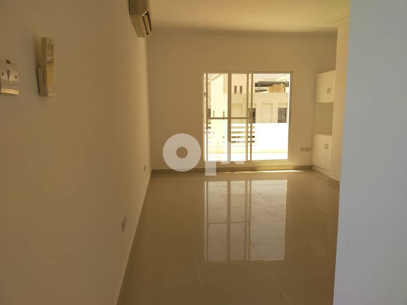 4 bedroom + maid's room villa for rent in Al Illam 15