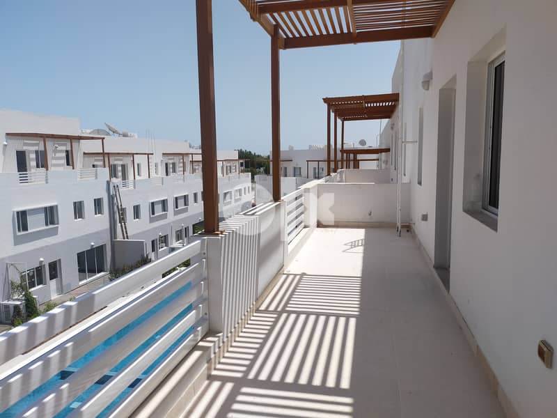 4 bedroom + maid's room villa for rent in Al Illam 17
