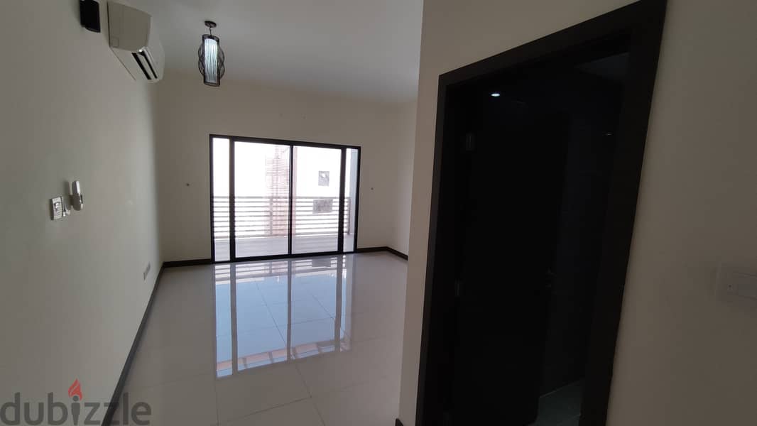 3 Bedroom Villa in a Compound in Al Hail for Rent & Sale 11