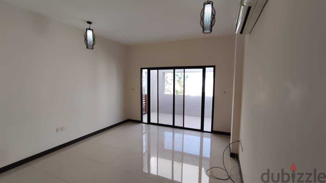 3 Bedroom Villa in a Compound in Al Hail for Rent & Sale 14