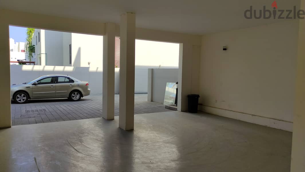 3 Bedroom Villa in a Compound in Al Hail for Rent & Sale 17