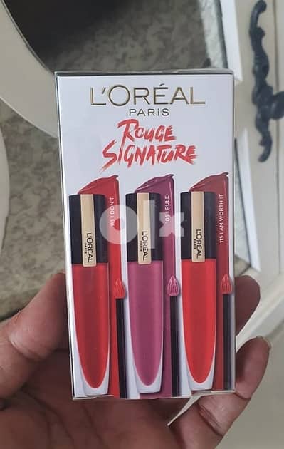 L'Oreal Rouge Signature Matte Lipstick (Pack of 3 lipsticks) -