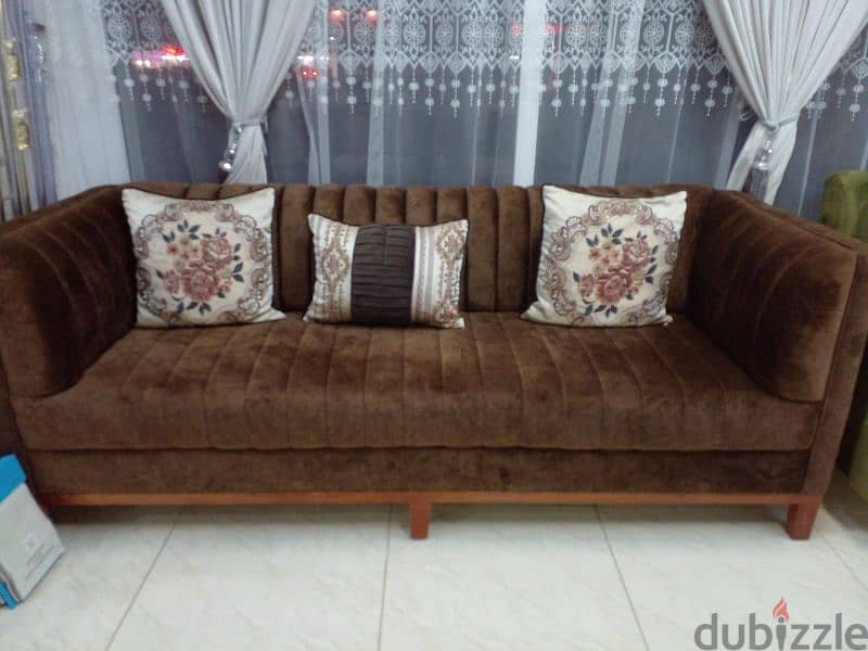 new sofa 8th seater without delivery 300 rial 5
