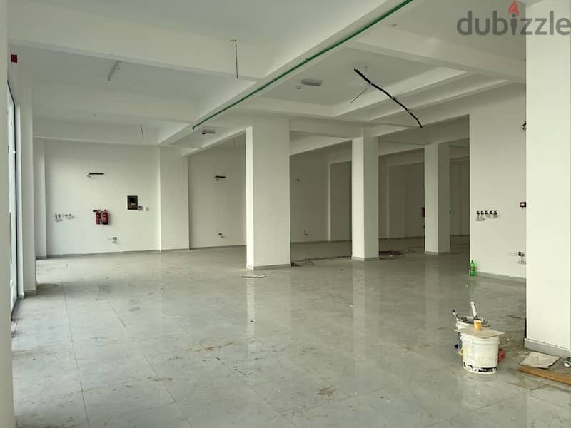 shops and flat for rent Al Khoud 7 محلات وشقق للايجار الخوض ٧ 3