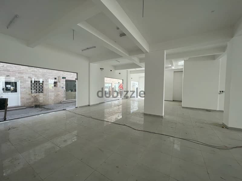 shops and flat for rent Al Khoud 7 محلات وشقق للايجار الخوض ٧ 6