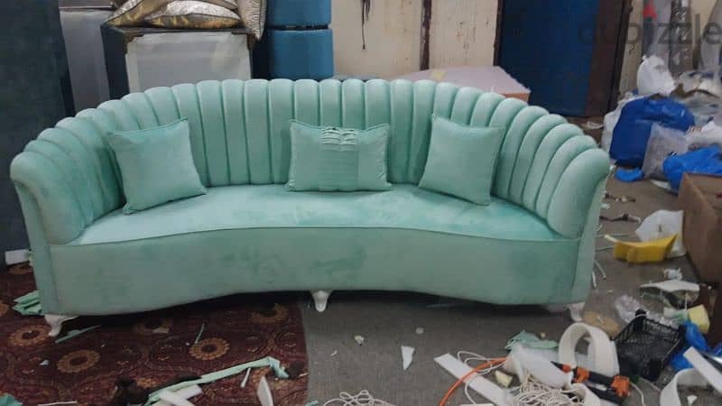 new Round sofa 8th seater  without delivery 320 rial 12