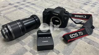 Canon EOS 7D DSLR Camera with Canon ESF 18-200mm 0