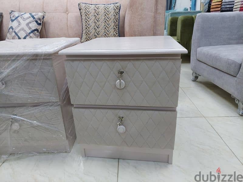new side table without delivery 1 piece 27 rial 3