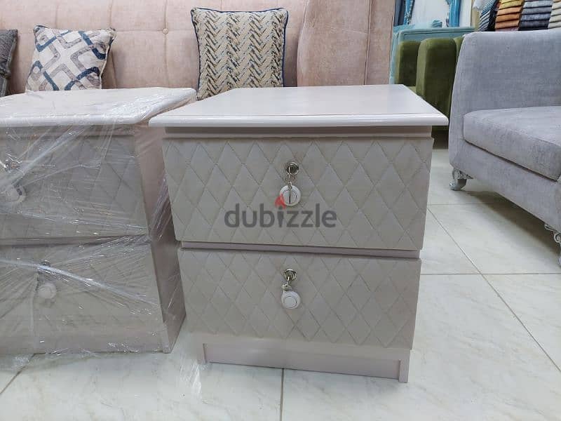 new side table without delivery 1 piece 27 rial 8