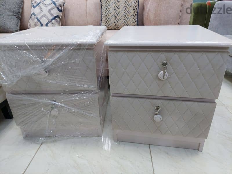 new side table without delivery 1 piece 27 rial 9