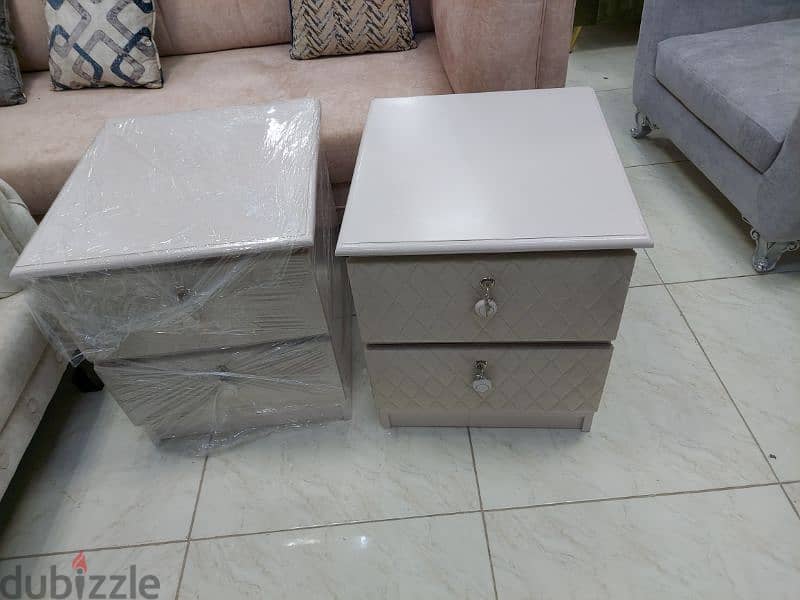 new side table without delivery 1 piece 27 rial 10